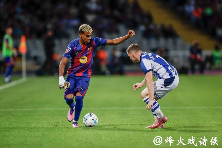 西甲综合：三球被吹 巴萨不敌皇家社会